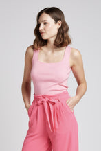 Load image into Gallery viewer, Top Lucy