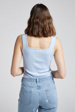 Load image into Gallery viewer, Top Lucy