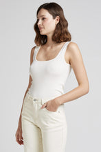 Load image into Gallery viewer, Top Lucy