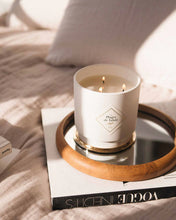 Load image into Gallery viewer, Scented candle “Plages de Tahiti”