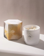 Load image into Gallery viewer, Scented candle “Plages de Tahiti”