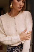 Load image into Gallery viewer, Cardigan beige
