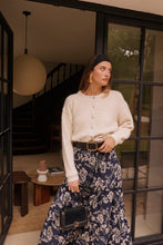 Load image into Gallery viewer, Cardigan beige
