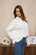 Load image into Gallery viewer, Sweater pearl zipper white
