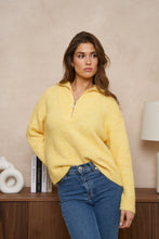 Load image into Gallery viewer, Sweater pearl zipper yellow
