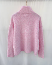 Load image into Gallery viewer, Sweater pearl zipper pink
