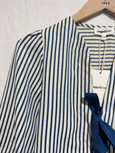 Load image into Gallery viewer, Veste stripes
